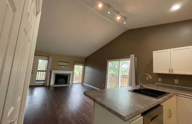 The Pointe Condo 2 Bed 2 Bath Water Edge Community photos photos