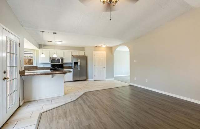 6815 SW Fenwick- COMING SOON! Gallery 4