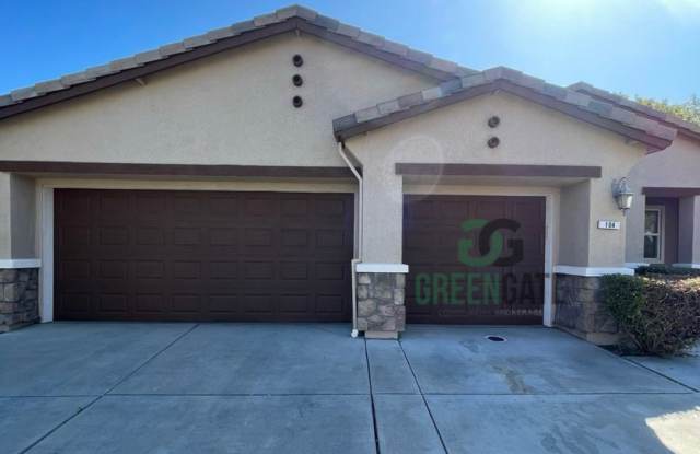 Lovely 3 Bedroom w/ Bonus Room in Patterson Gallery 3