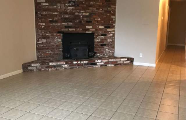 3 bed/2 ba house - E Marysville Gallery 4