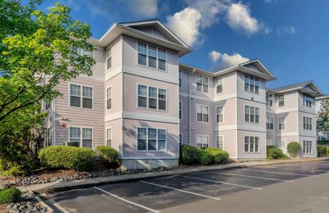 3be/3ba Apartment Near Duke's Medical/Research Campus. - 929 Morreene Road, Durham, NC 27705