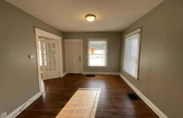 317 Robey Place Southeast Gallery 2