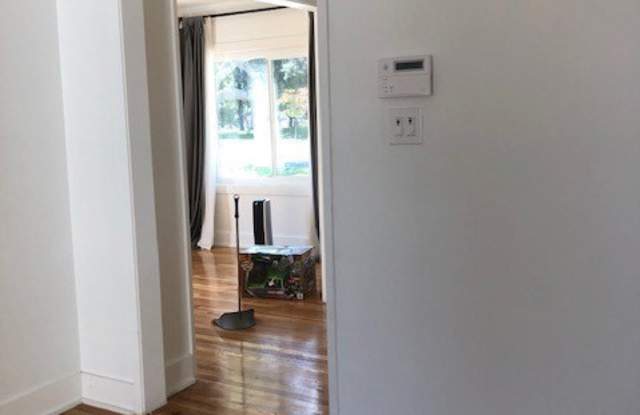 3237 Del Amo Boulevard Gallery 4