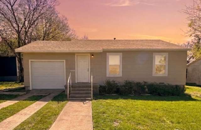 AVAILABLE NOW!!! 1717 S 7th St -TEMPLE - 1717 South 7th Street, Temple, TX 76504