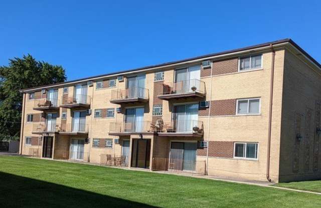 5121 W 79th Street W - 5121 West 79th Street, Burbank, IL 60459