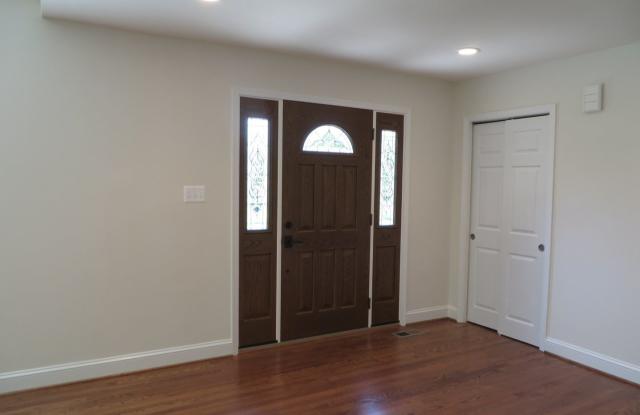 1302 Altamira Court Gallery 3