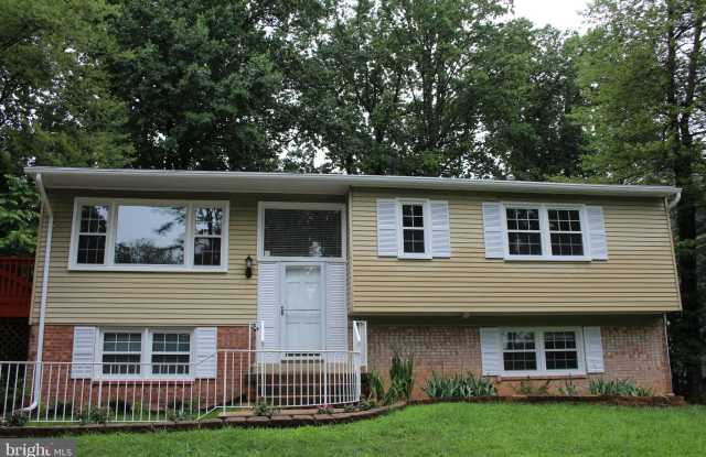 905 SHADY DRIVE SE - 905 Shady Drive Southeast, Vienna, VA 22180