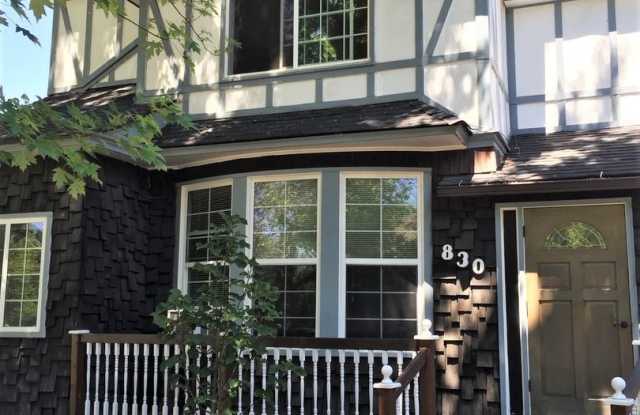 Adorable 1 bed 1 bath North End Apartment off 9th  Ada photos photos