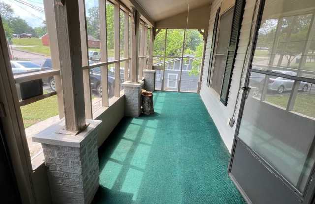 2 bed 1 bath house Gallery 3