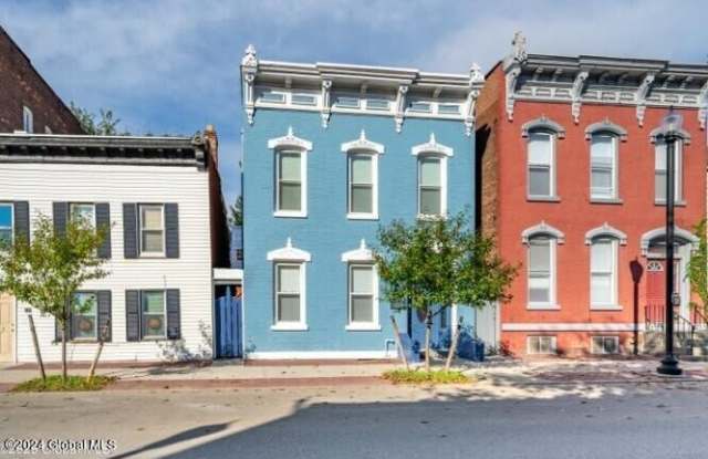 323 2nd Street - 323 2nd Street, Troy, NY 12180