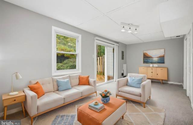 3151 ELLENWOOD Drive Gallery 4