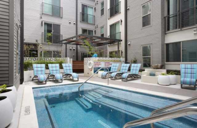 828 W 12th St photos photos