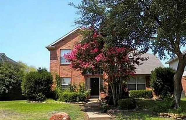 8005 Greenwood Drive - 8005 Greenwood Drive, Plano, TX 75025