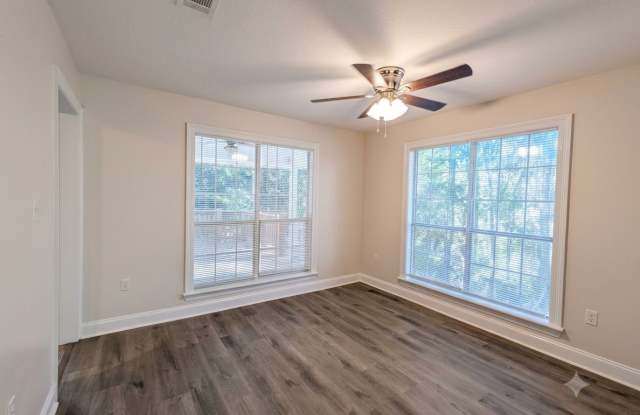 26 Creekside Gallery 4