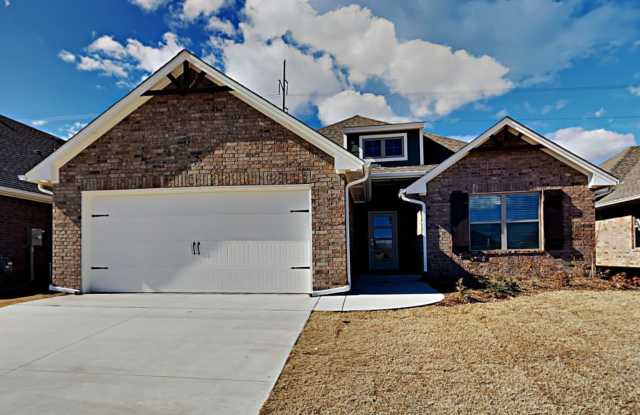 A Very Nice 4 Bedroom 2 Bath Home Yukon Schools photos photos