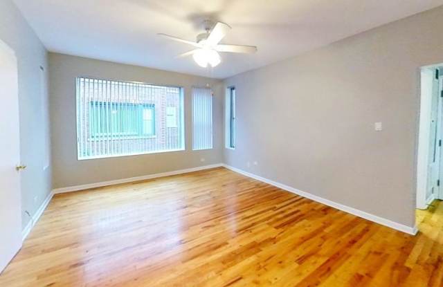 1439 W Balmoral Ave photos photos