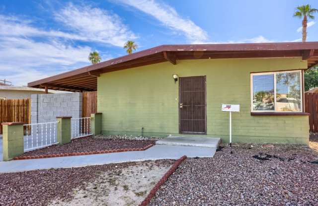 Charming 3 Bedroom Las Vegas Home with RV Parking & Huge Fenced Yard Gallery 4