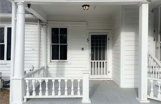113 Hillside Avenue unit: 5 photos photos