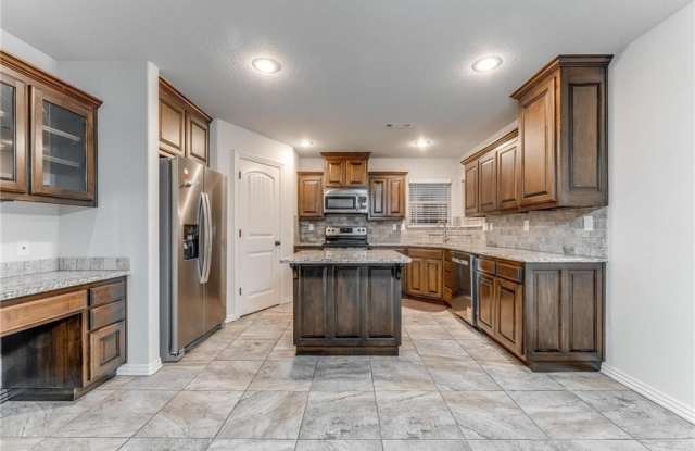 1904  SW 18th  ST photos photos