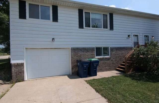 2641 - 2643 Nicholas Drive - 2643 Gallery 1