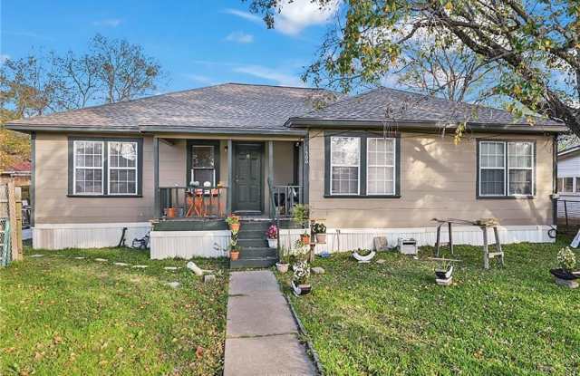 1500 Boone Street unit: A photos photos