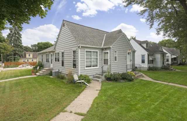 4403 Cedar Ave. S Gallery 2