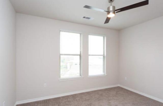 24657 Wilderness Oak Gallery 1