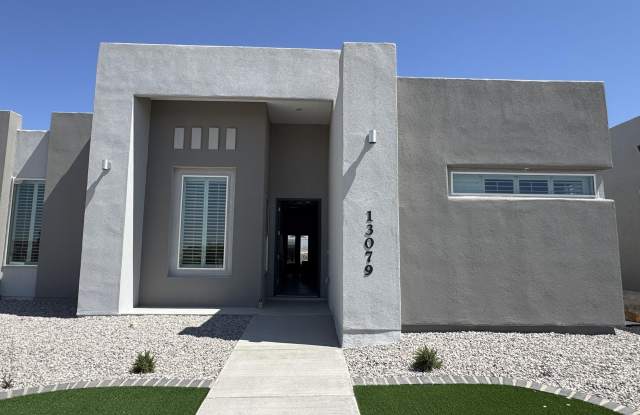 13079 Emerald Hills Avenue Gallery 1