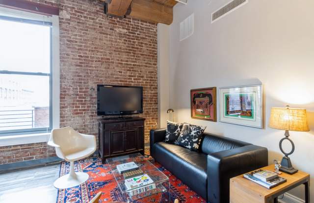 308 West 8th Street - 1 Gallery 3