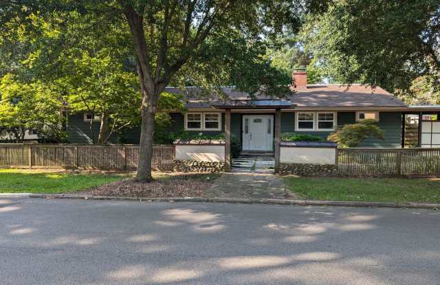 223 Edgefield Ave NW photos photos