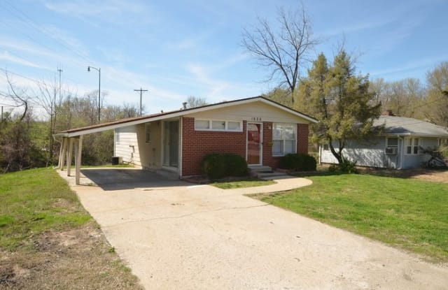 1620 South Ralston Avenue - 1620 South Ralston Avenue, Independence, MO 64052