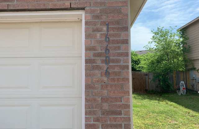 16606 Retama Crown Gallery 4