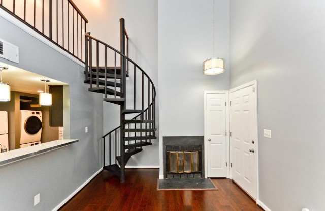 15645 Easthaven Ct Gallery 2