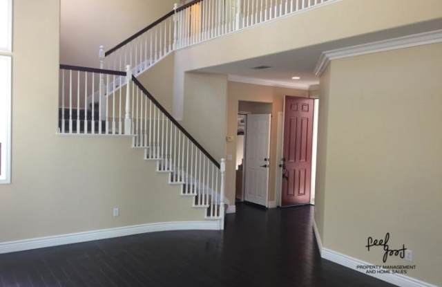 5548 Foxtail Loop Gallery 3