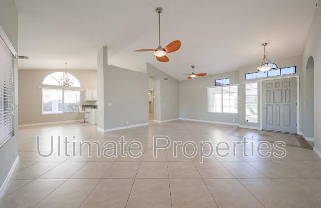 8738 W Rockwood Dr Gallery 3