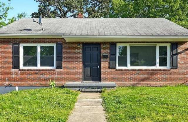 2 Bedroom 1 Bathroom House Available to Rent for $900/ Mo photos photos