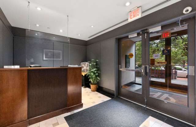 Modern Downtown DC Condo in Prime Logan Circle Location Gallery 4