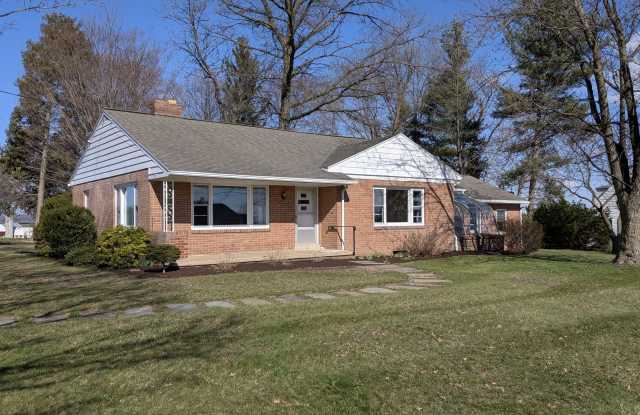 395 West Newport Road photos photos 395 West Newport Road photos photos