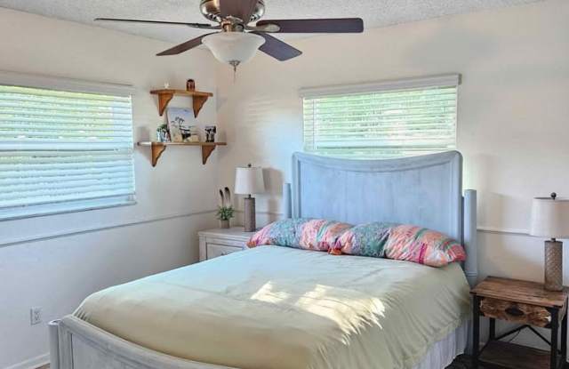 425 Vandergrift Drive photos photos