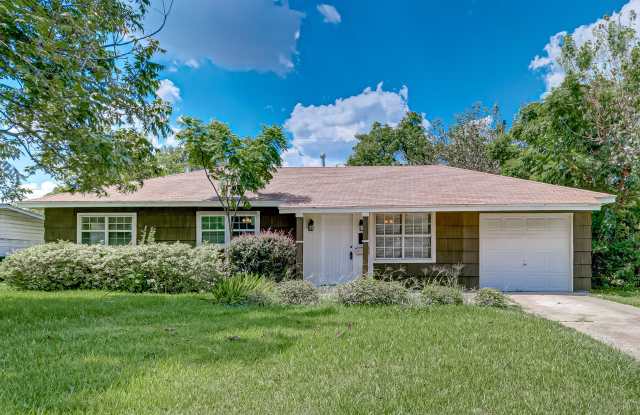 2415 Roy Cir - 2415 Roy Circle, Houston, TX 77007