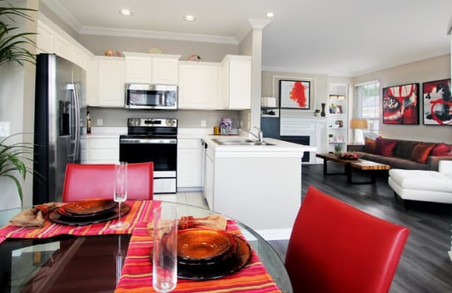 Rockledge Oaks Apartments Gallery 3