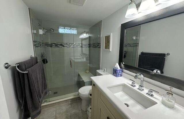 2615 NE 3RD Court Gallery 2