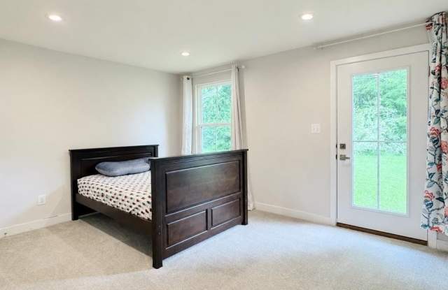 812 CANARY ISLAND COURT Gallery 3