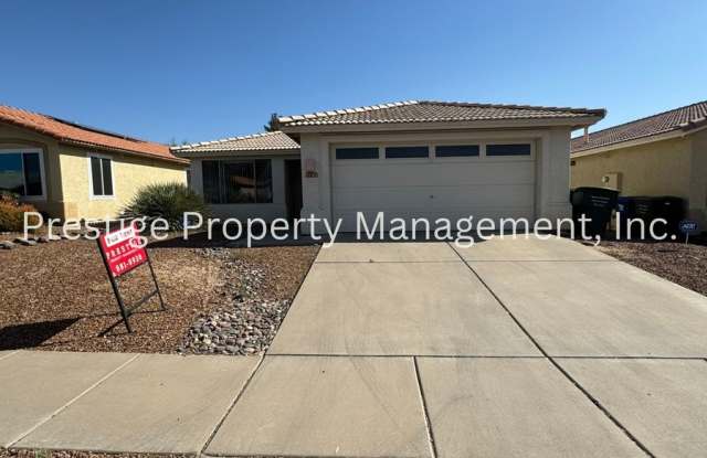 This charming 3+den/2 Bath East Home Is just What You Need!! photos photos This charming 3+den/2 Bath East Home Is just What You Need!! photos photos