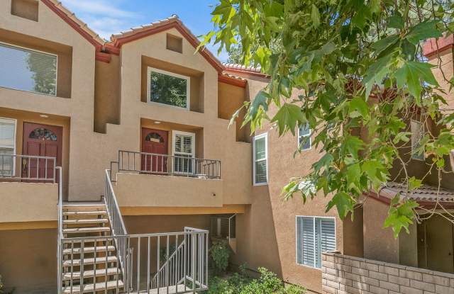 Beautiful 2 + Loft Home in the Gated Mountain View Villas!!! - 28122 Seco Canyon Road, Santa Clarita, CA 91390