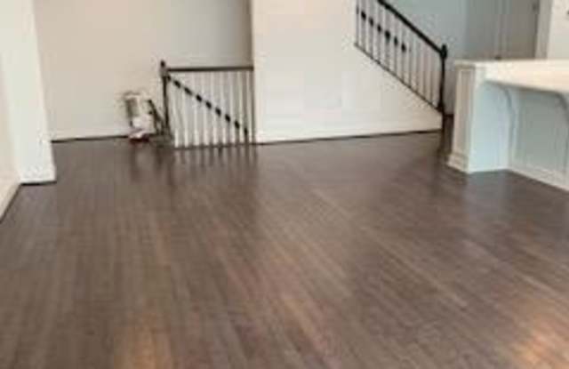 806 MAYER Place Gallery 3