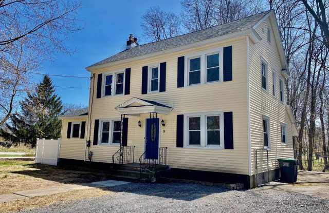 Beautiful 4 bed 2 bath in Schalmont School District! photos photos
