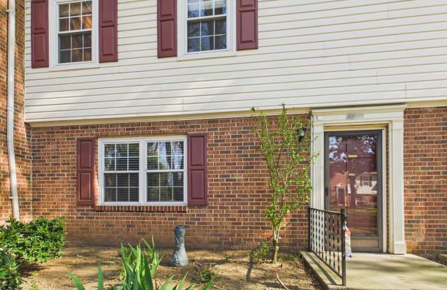 8811 Hunter Ridge Drive - 1 photos photos