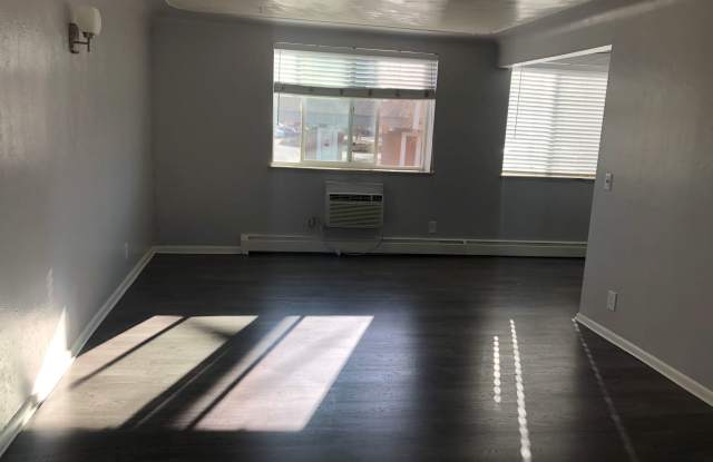 Free rent! PLUS $250.00 off the first months rent! Gallery 2