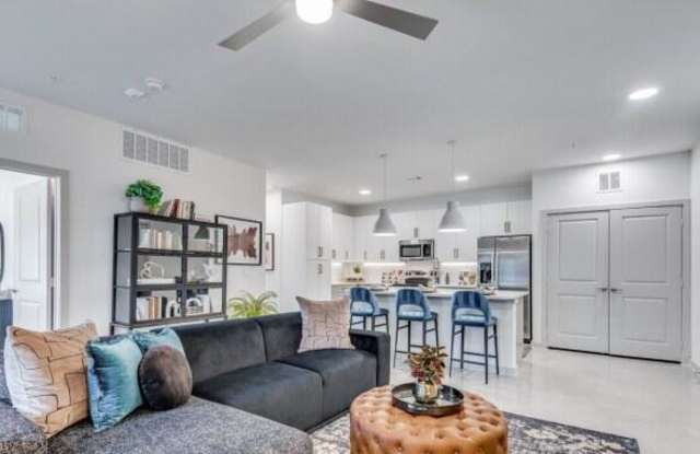 8372 Bluff Springs Rd Gallery 3